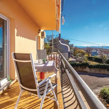 2 Bedroom Lovely In Kostrena