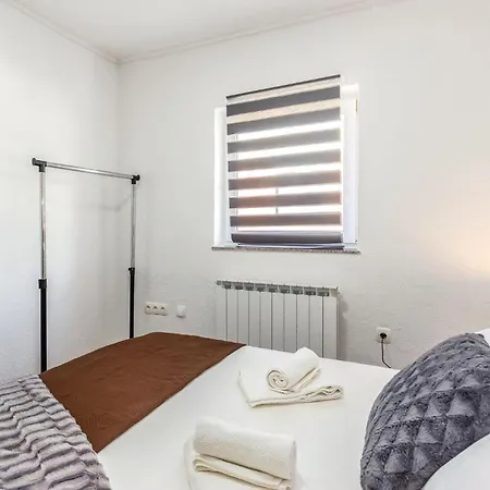 Apartmán 2 Bedroom Lovely In